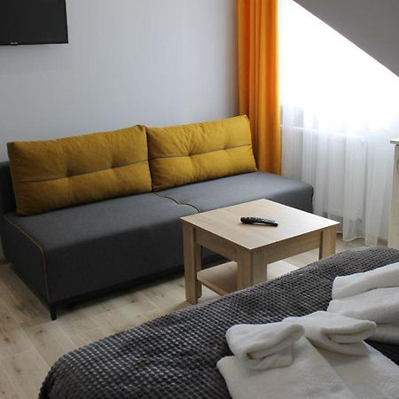 Pokoje Goscinne U Anny Augustów Esterno foto